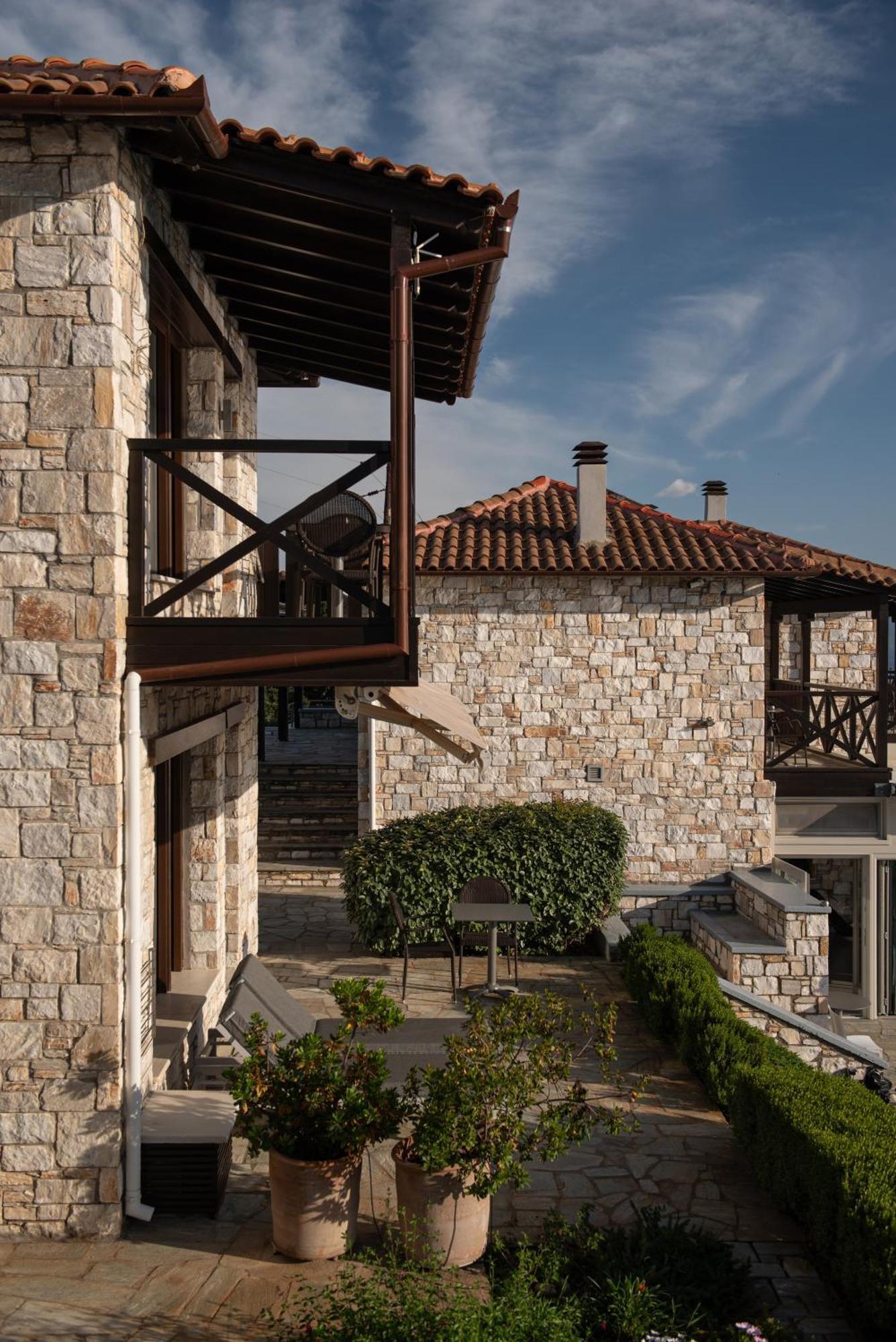 Karavia Lux Inn Афиссос Экстерьер фото