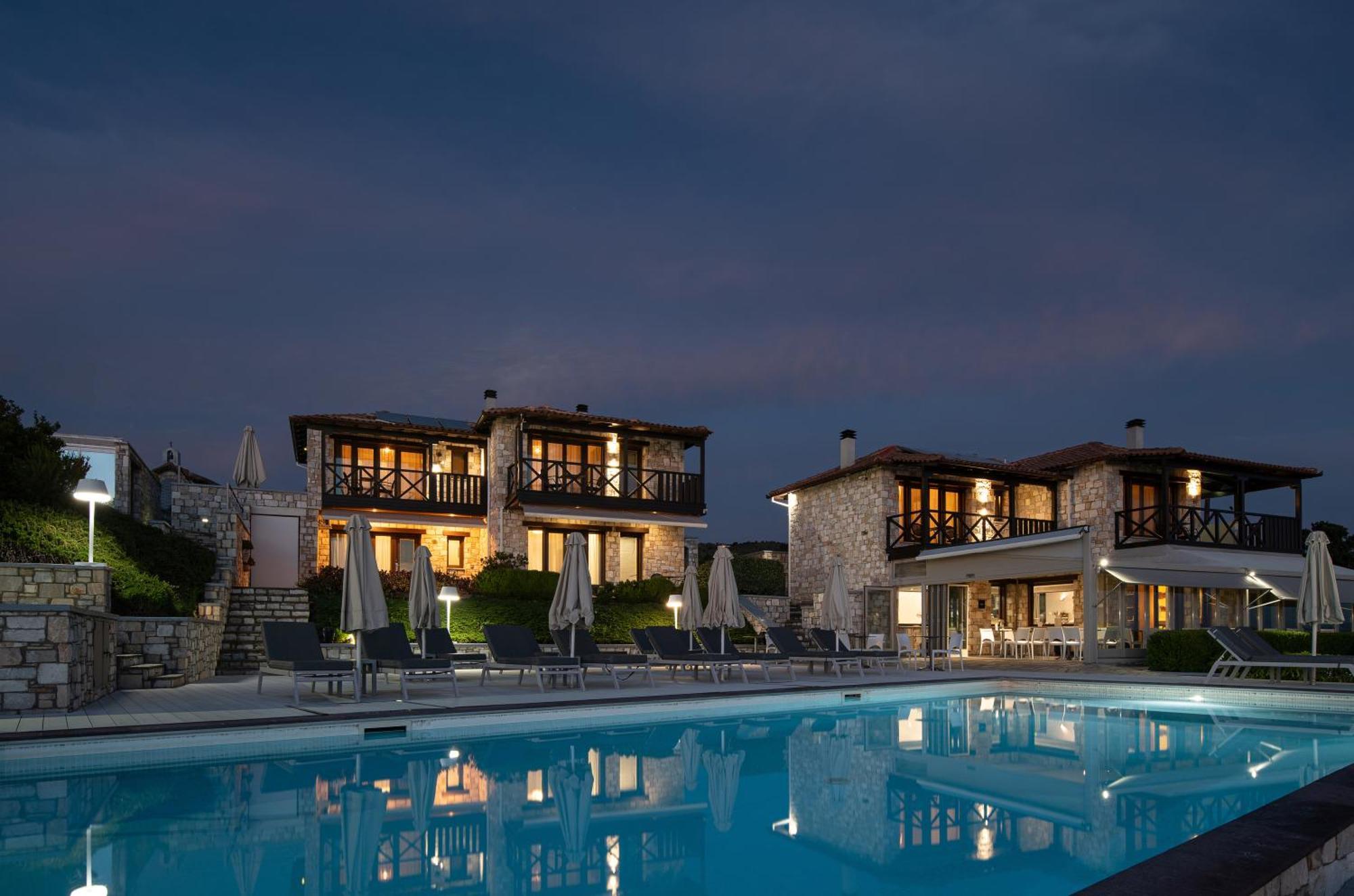 Karavia Lux Inn Афиссос Экстерьер фото