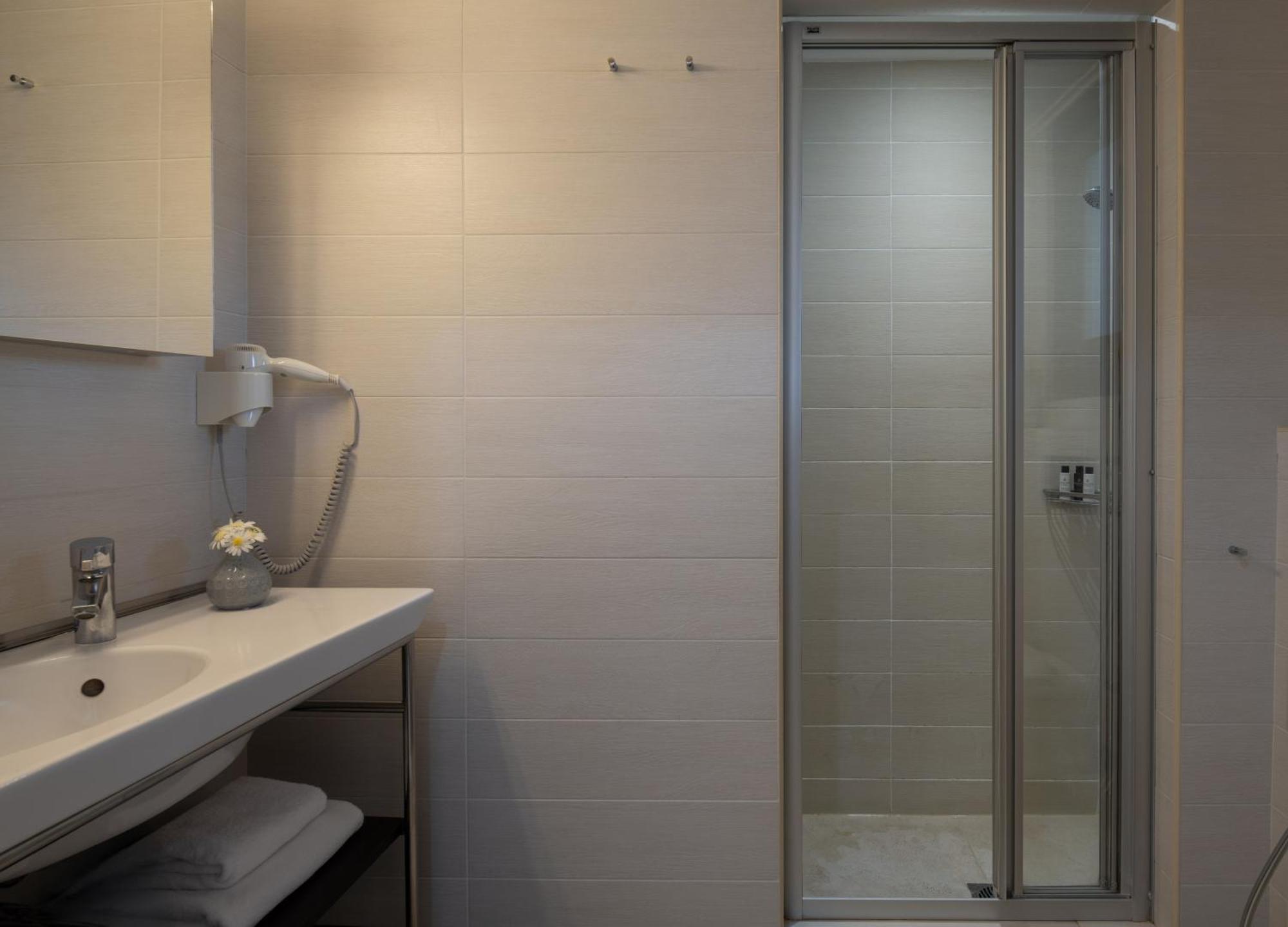Karavia Lux Inn Афиссос Экстерьер фото