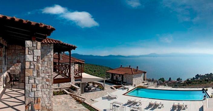 Karavia Lux Inn Афиссос Экстерьер фото