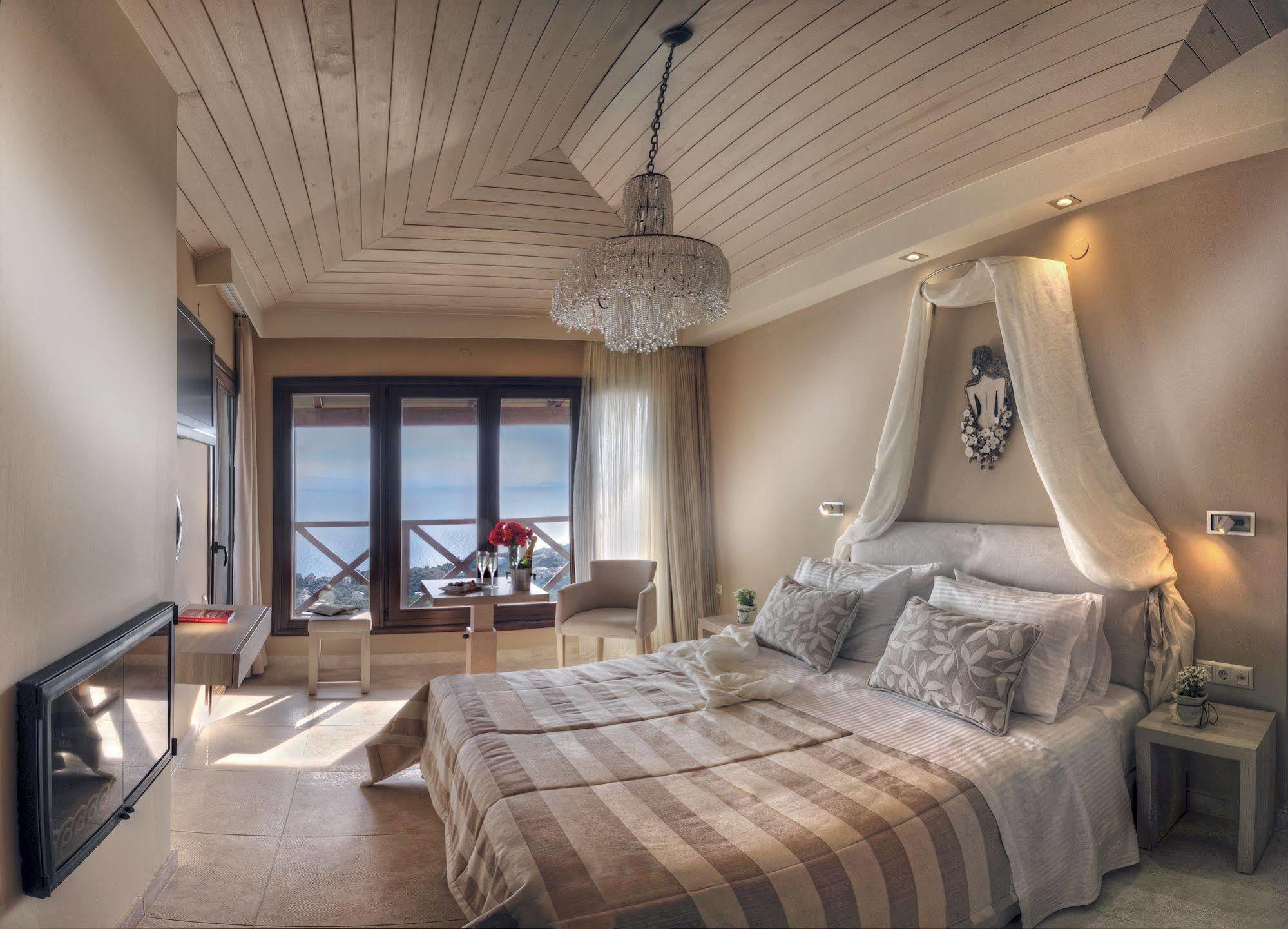 Karavia Lux Inn Афиссос Экстерьер фото